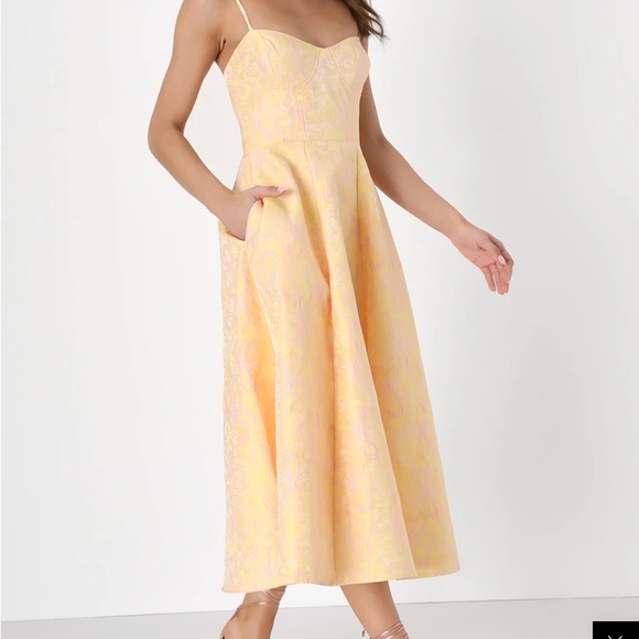 Lulu's size small floral dress - Picture 2 of 4